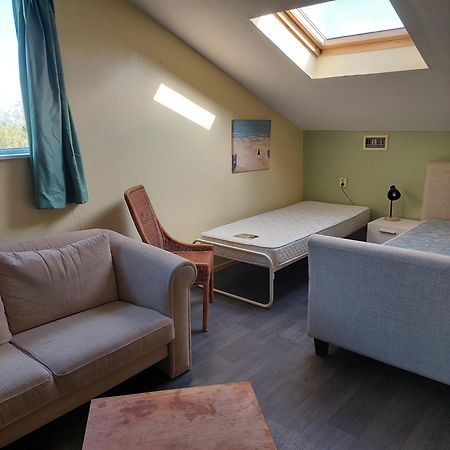 Benb Pieterburen Broek Bagian luar foto