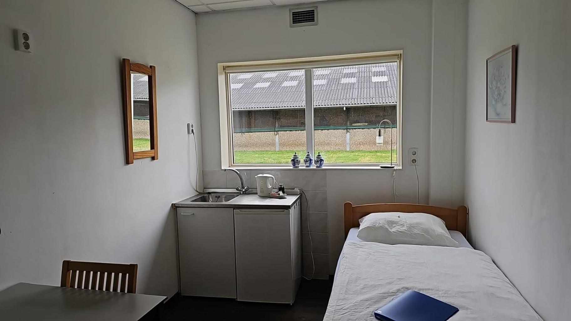 Benb Pieterburen Broek Bagian luar foto